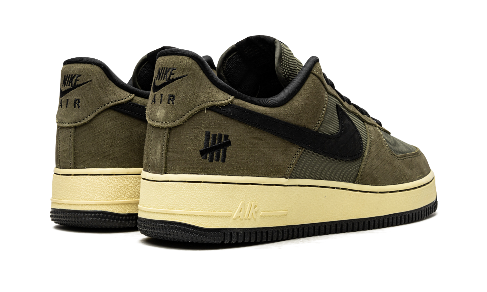 Nike Air Force 1 Low SP Undefeated Ballistic Dunk vs. AF1
