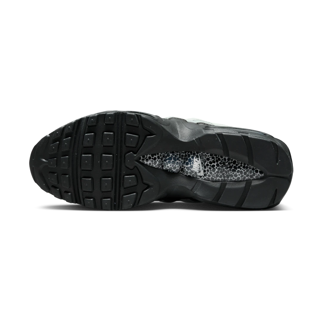 Nike Air Max 95 LX Reflective Safari, Light Smoke Grey/Black-Photon Dust-Sail (DV5581-001)