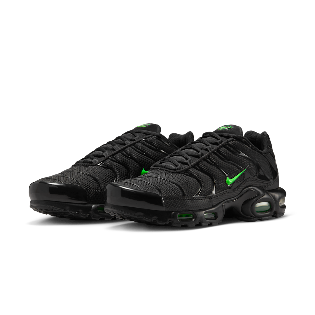 Nike Air Max Plus Black Green Strike