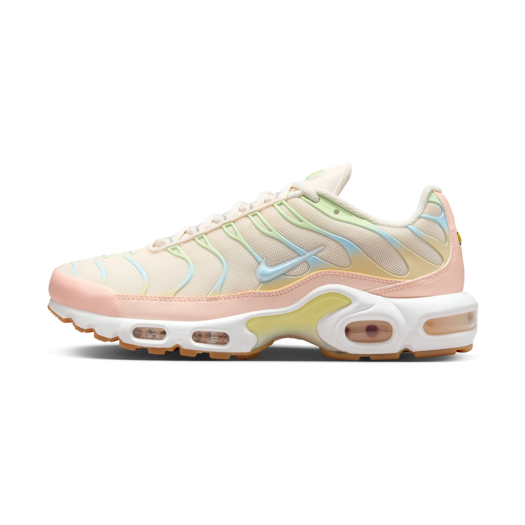 Nike Air Max Plus Crimson Tint, Crimson Tint/Glacier Blue/Pale Ivory/White/Gum Yellow (DZ3671-800)