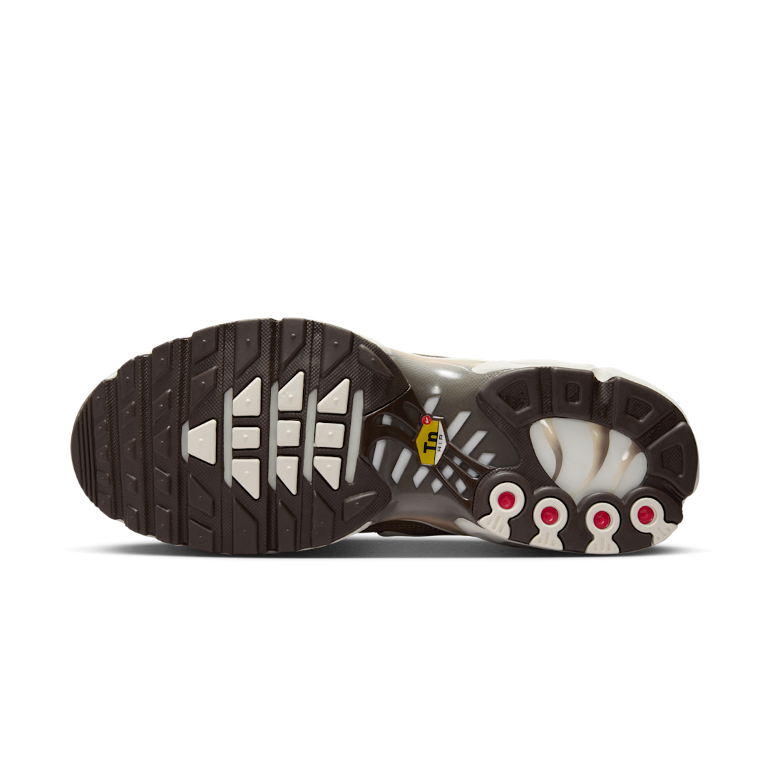 Nike Air Max Plus Mink Brown Baroque Brown Sail Metallic Silver