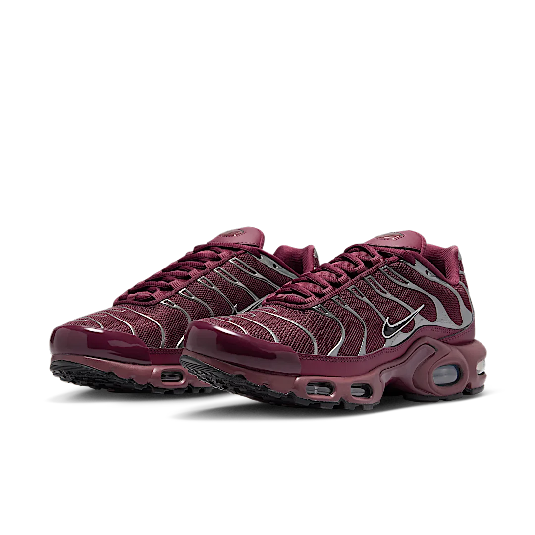 Nike Air Max Plus SE Night Maroon Metallic Silver, Night Maroon/Dark Team Red/Metallic Silver/Black (HJ9743-600)