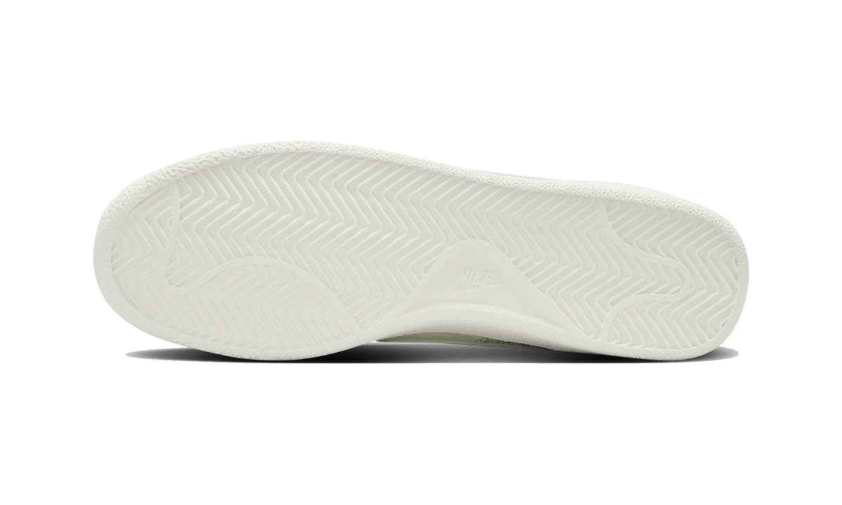 Nike Tennis Classic CS PRM WTCH BND Pale Ivory
