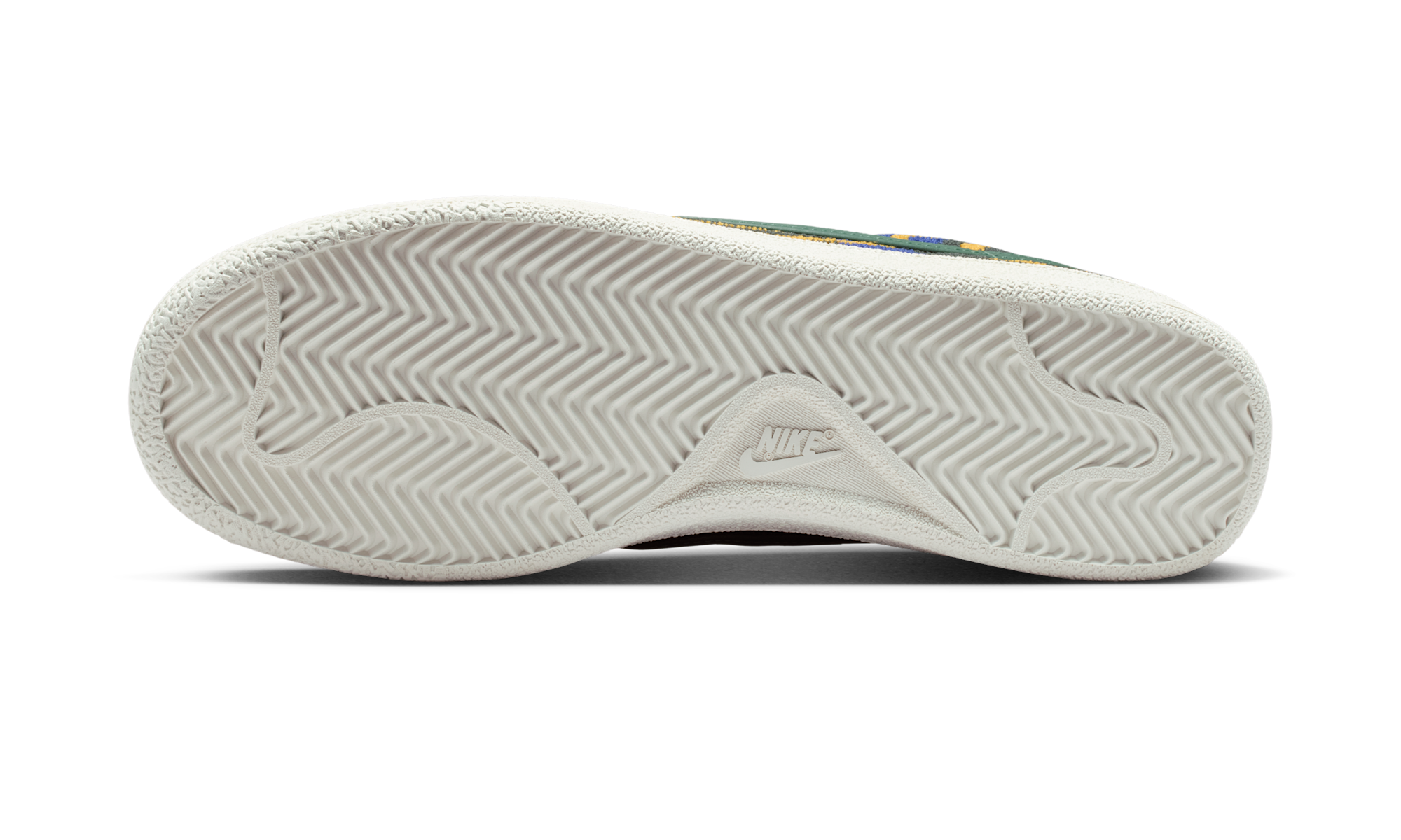 Nike Tennis Classic Premium Fir White Sail