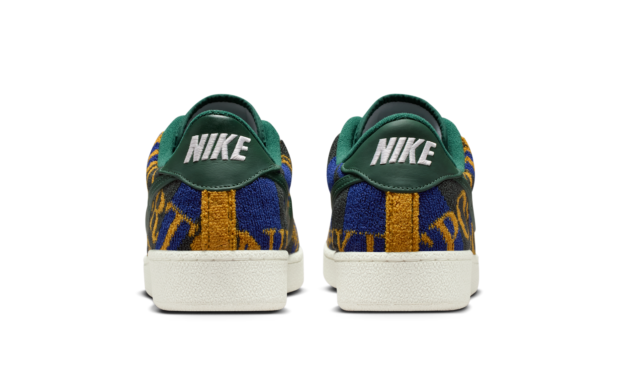 Nike Tennis Classic Premium Fir White Sail