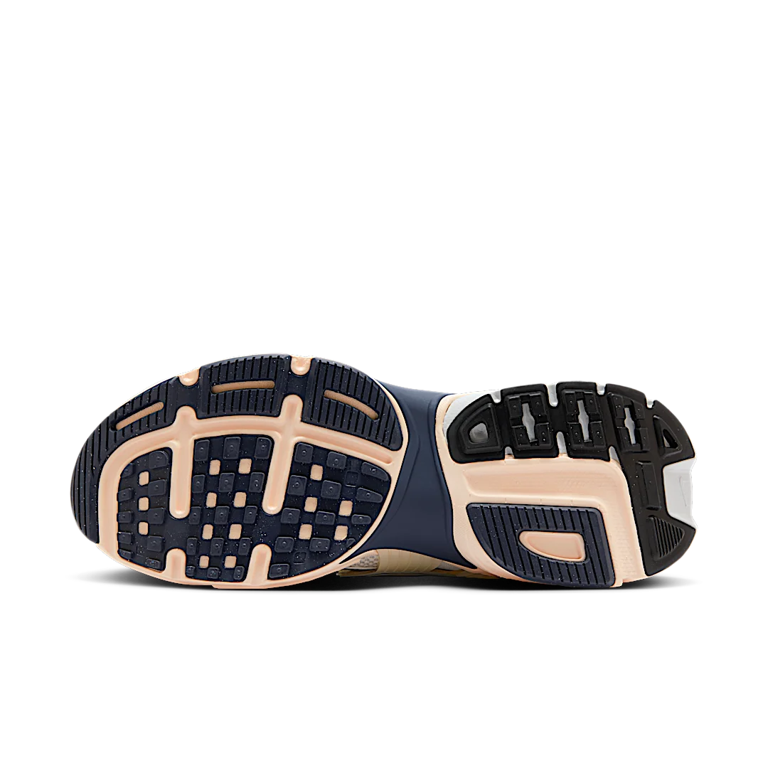 Nike V2K Run Platinum Tint, Platinum Tint/Pure Platinum/Guava Ice/Platinum Tint (FD0736-004)