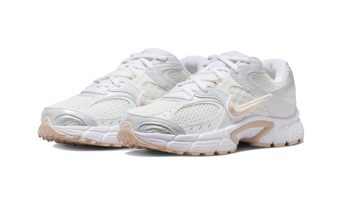 Nike V5 RNR Summit White White Vast Grey Silt Red