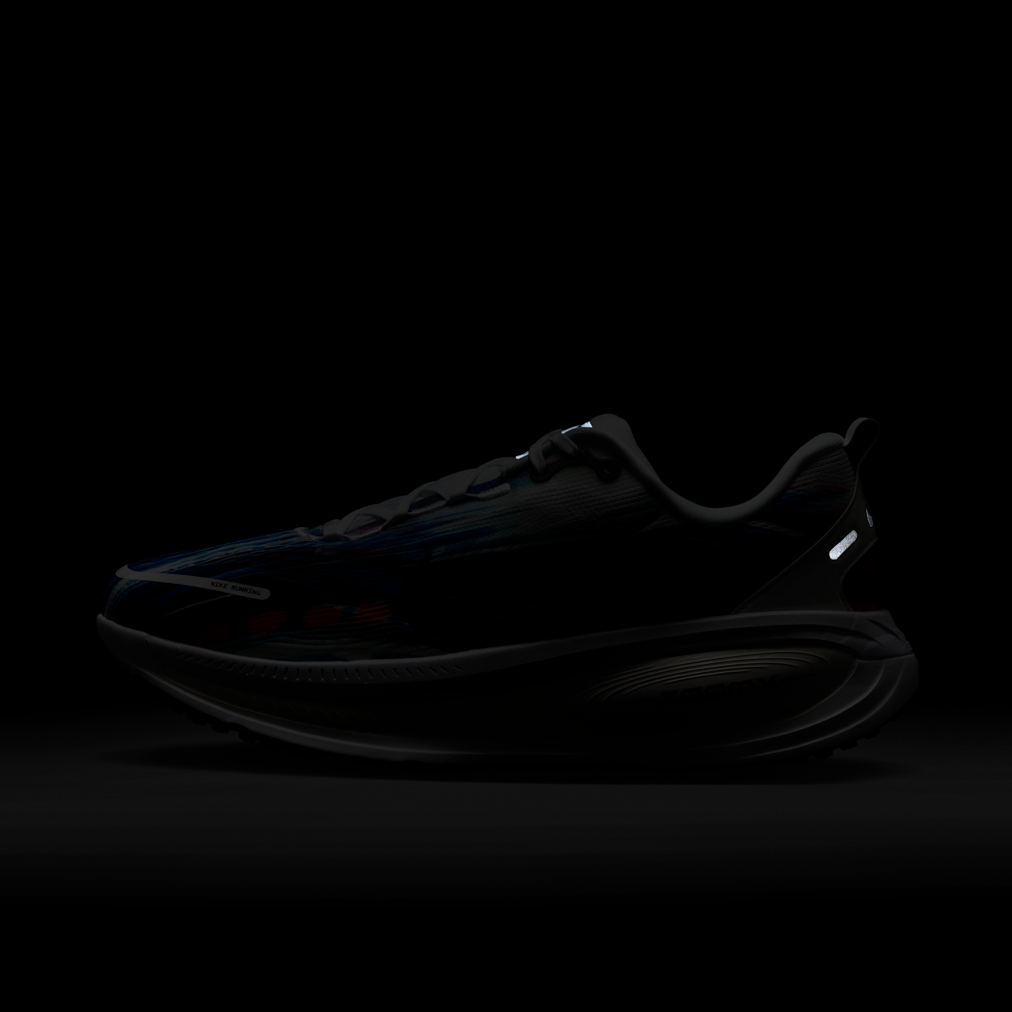 Nike Vomero 18 SE Light Trails