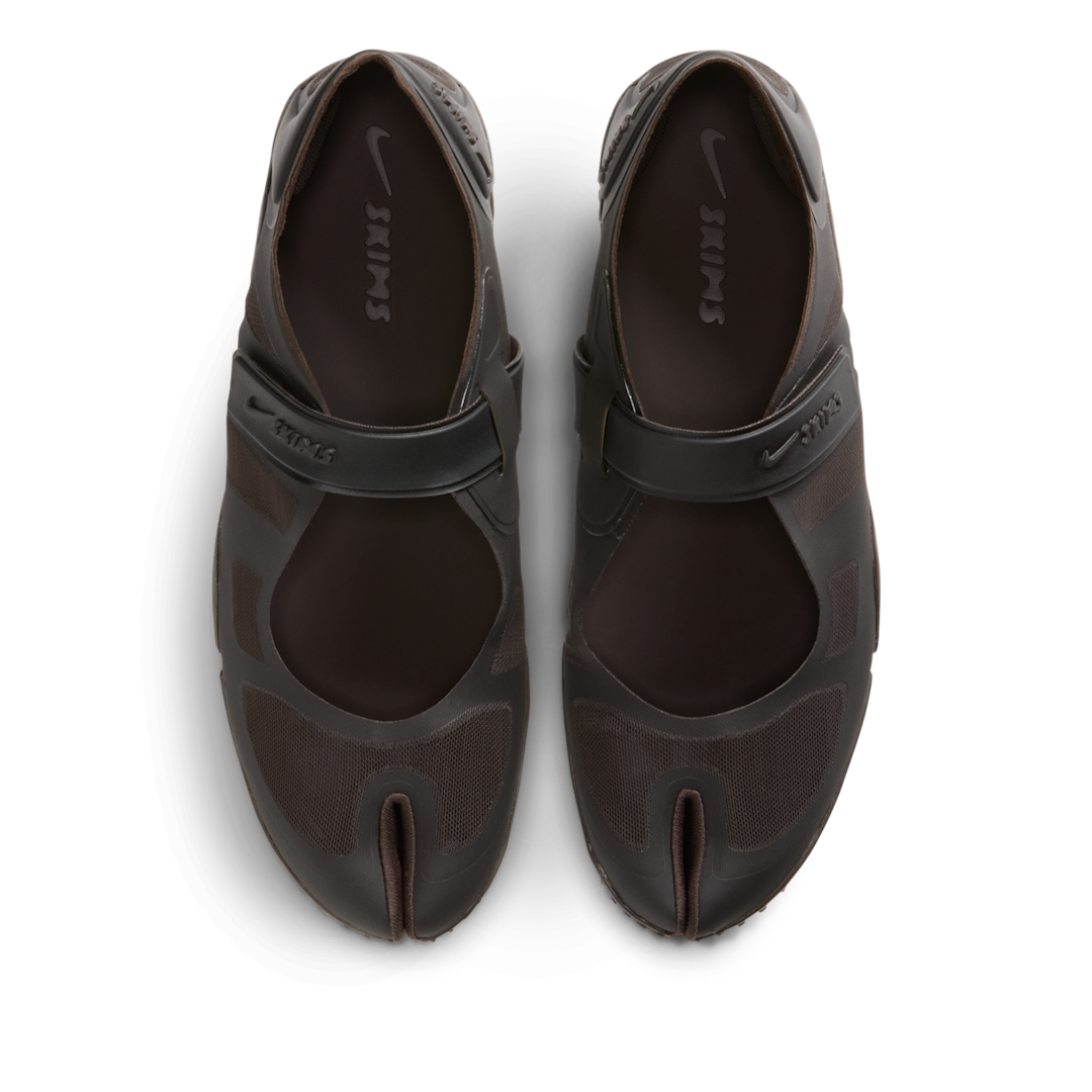 Nike Rift Mesh SKIMS Velvet Brown