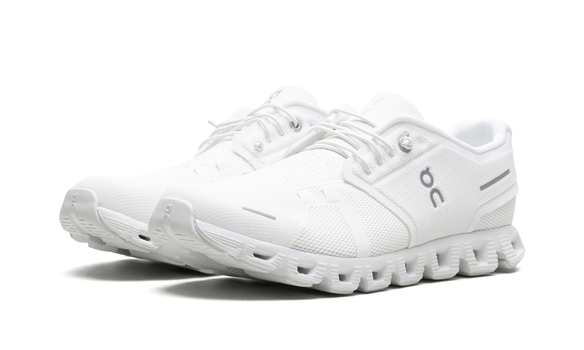 On Running Cloud 5 All White