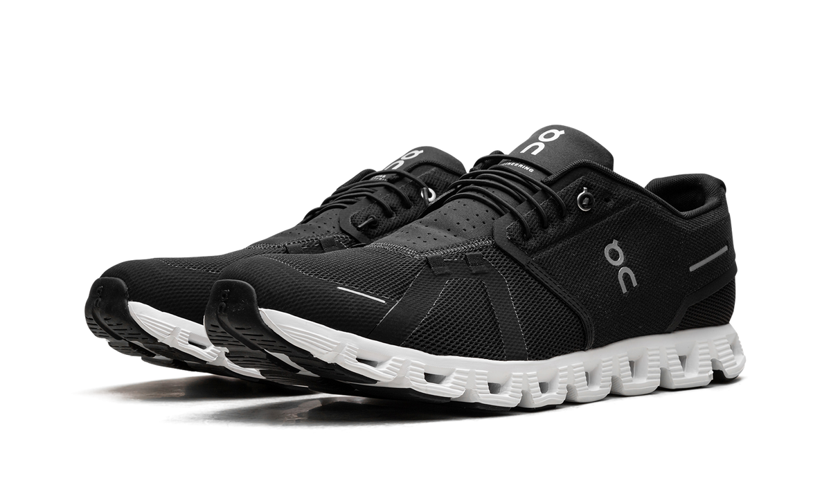 On Running Cloud 5 Black White