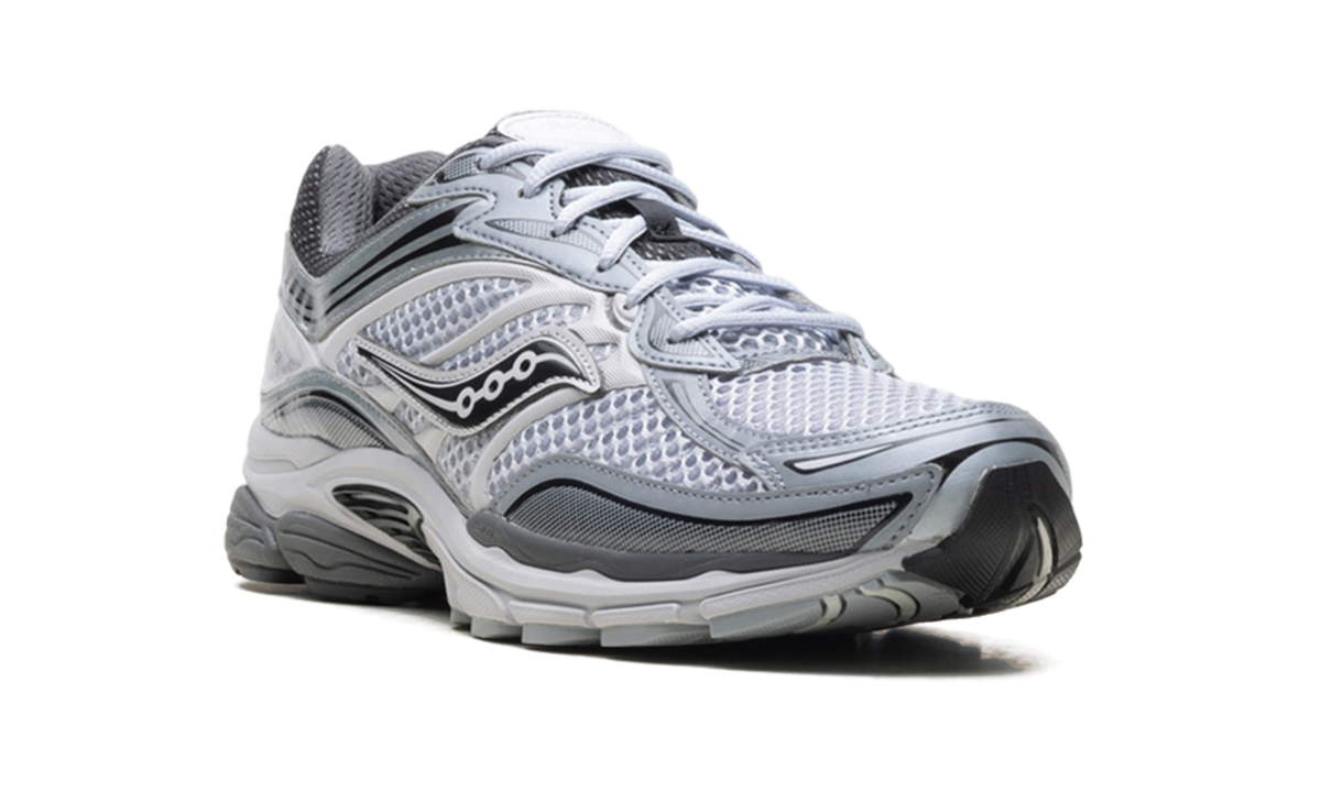Saucony ProGrid Omni 9 Microchip