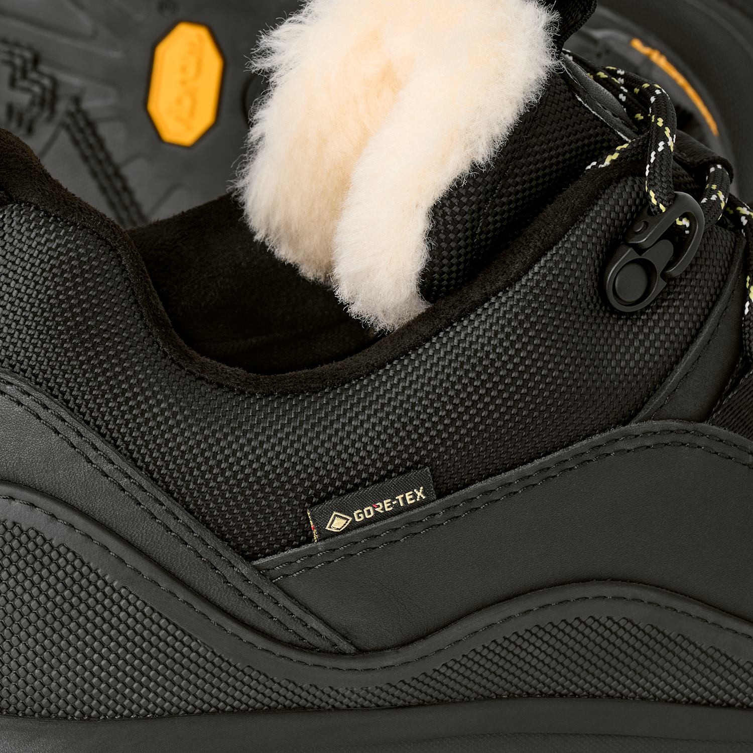 UGG MetroTrek Hiker Black, Black (1171434-BLK)