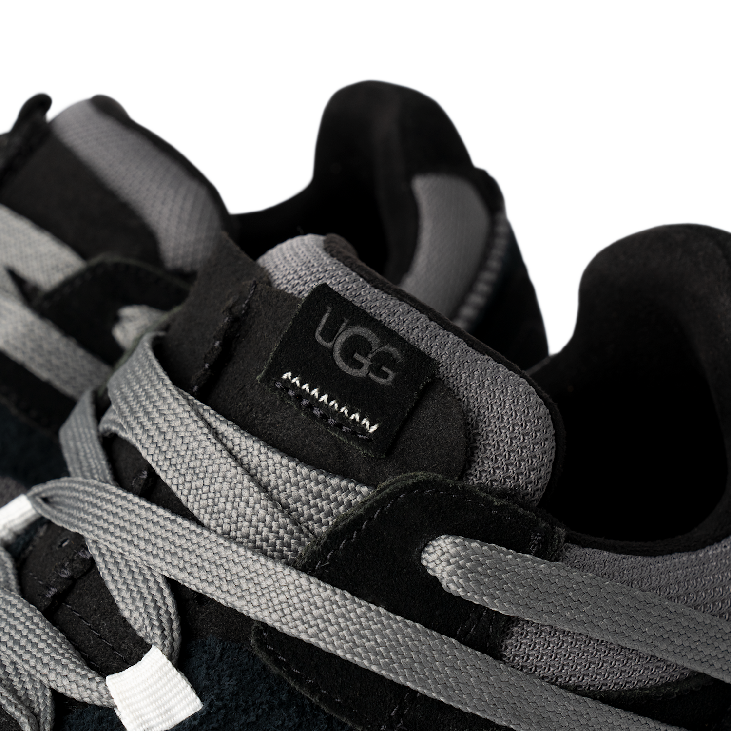 UGG RetroFi Low Black, Black (1167070-BLK)