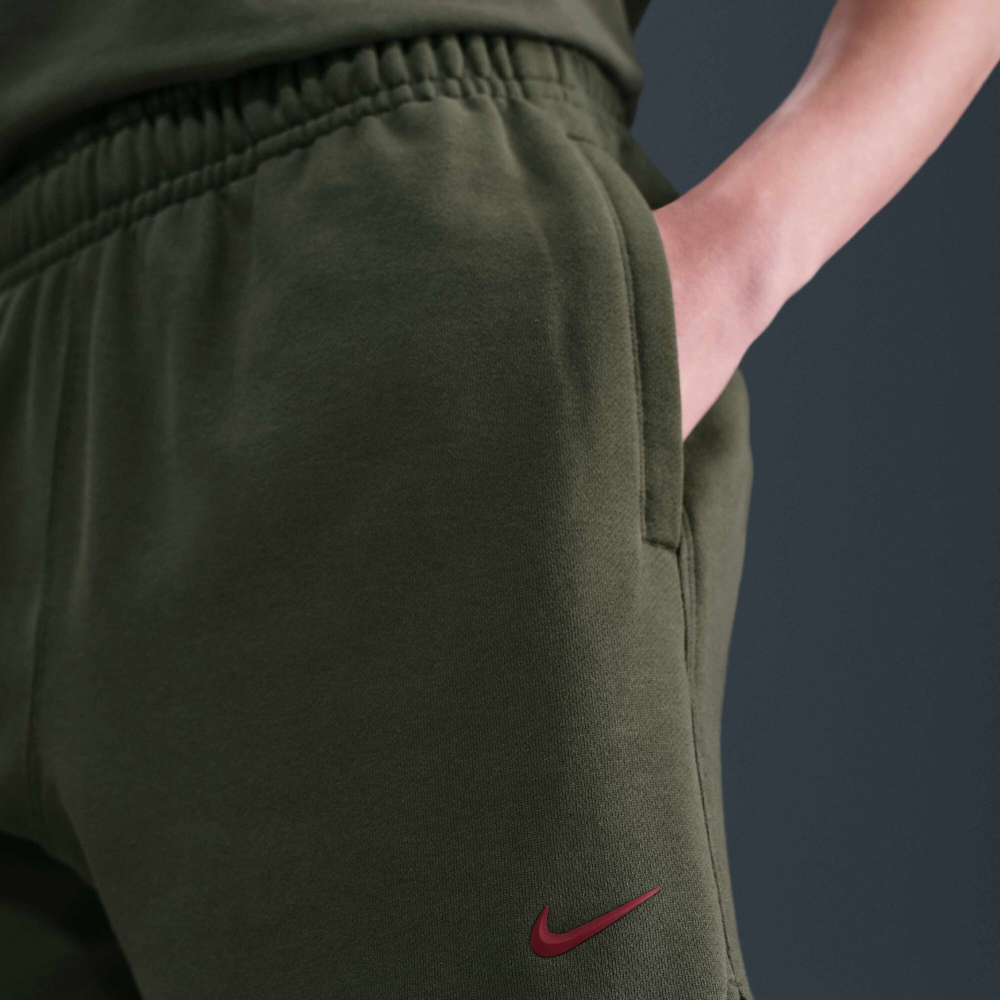 NOCTA Cardinal Fleece Shorts Cargo Khaki/Team Red